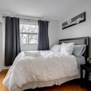eglinton-west-guest-suite.niagara-fallshotels.com/